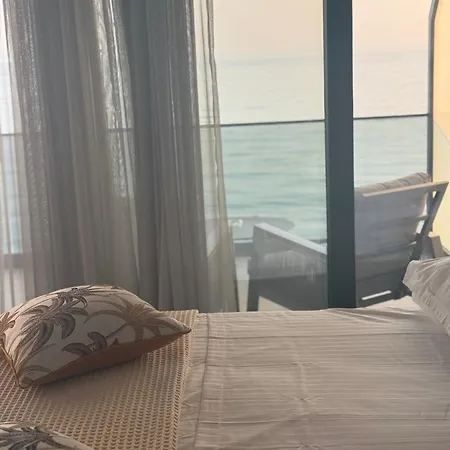 Stella Maris Aparthotel 3*