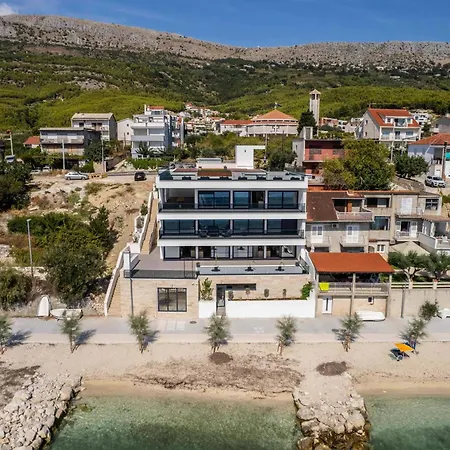 Stella Maris Aparthotel 4*